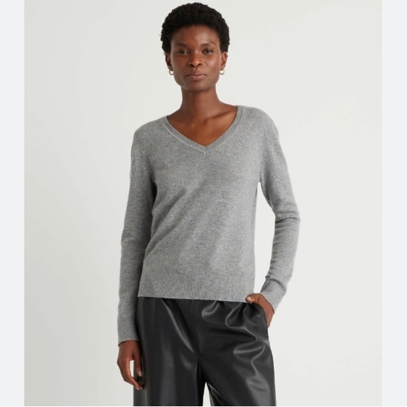 Quince Mongolian Cashmere V-Neck Sweater Heather Gray Size L - Picture 1 of 16